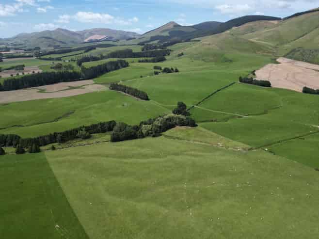 56 Hillfoot Road, Clinton