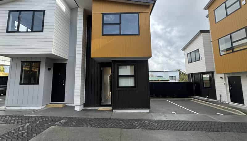 4/28 Lavelle Road, Henderson