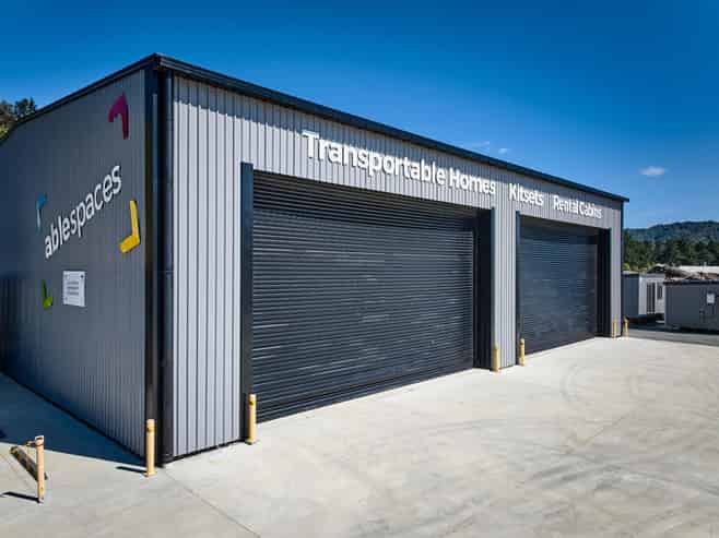 Polished High Stud Warehouse + Secure Yard