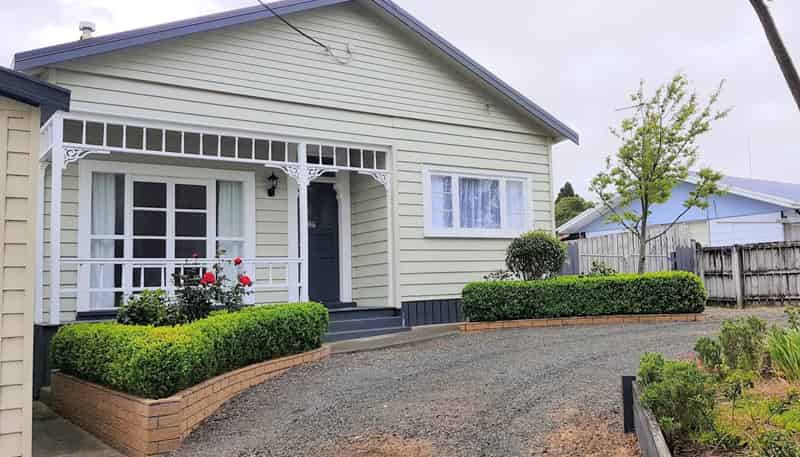 8 Colombo Road, Waiuku