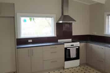 8 Colombo Road, Waiuku