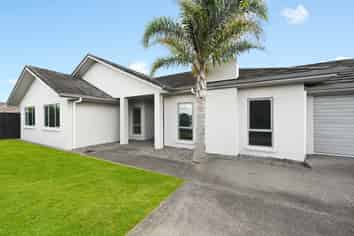 11 Petersburg Drive, Flagstaff