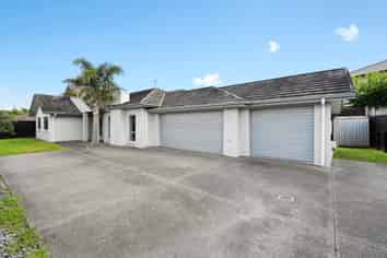 11 Petersburg Drive, Flagstaff