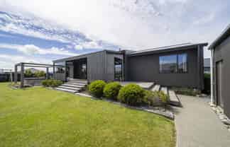 52 Takitimu Avenue, Te Anau