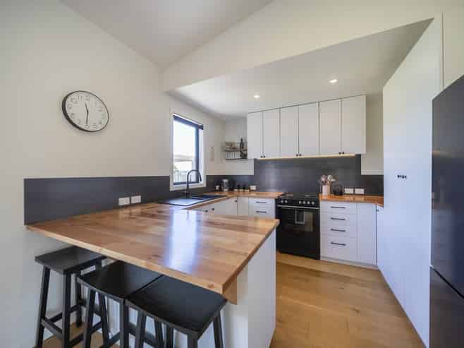 52 Takitimu Avenue, Te Anau