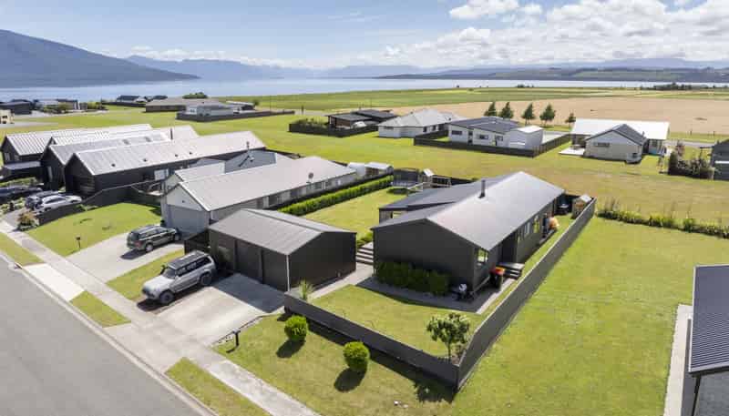 52 Takitimu Avenue, Te Anau