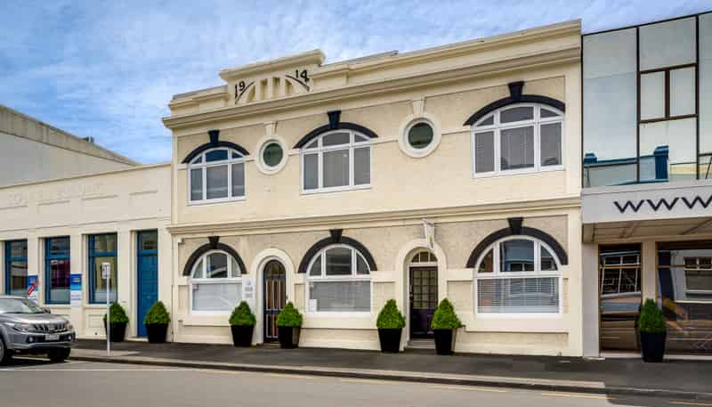 124  Queen Street East, Hastings