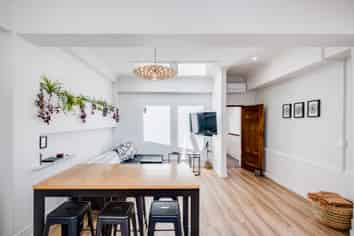 124  Queen Street East, Hastings