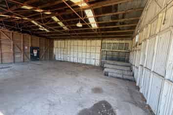 Three-Bay Shed for Lease