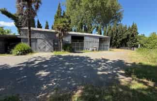 Three-Bay Shed for Lease