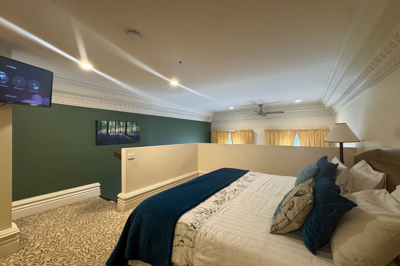 Landmark Living in the Historic OGB Building - Widok 4