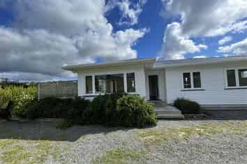 2180 State Highway 12, Paparoa