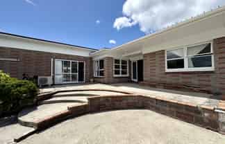 2B  Adams Road, Manurewa