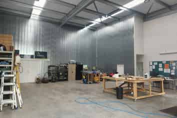 Versatile commercial space with yard