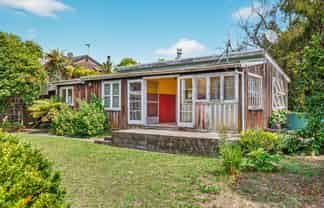 38 and 40 Oruatua Avenue, Oruatua