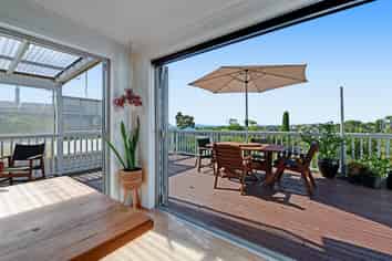 66 Wade River Road, Stanmore Bay