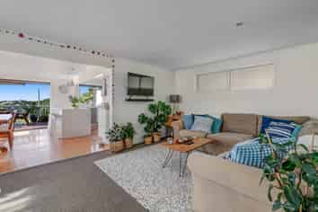 66 Wade River Road, Stanmore Bay