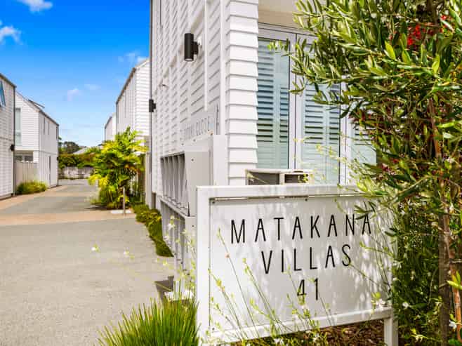 12 Titoki Close, Matakana