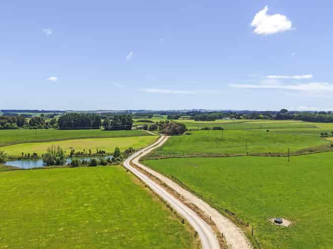 1974 Kimbolton Road, Kiwitea