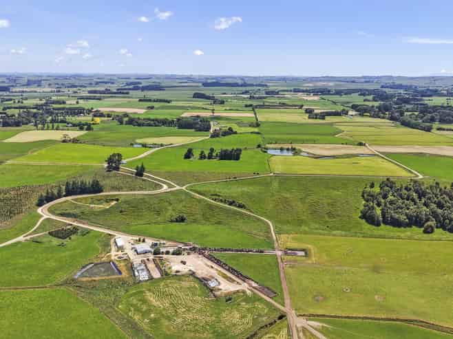 1974 Kimbolton Road, Kiwitea