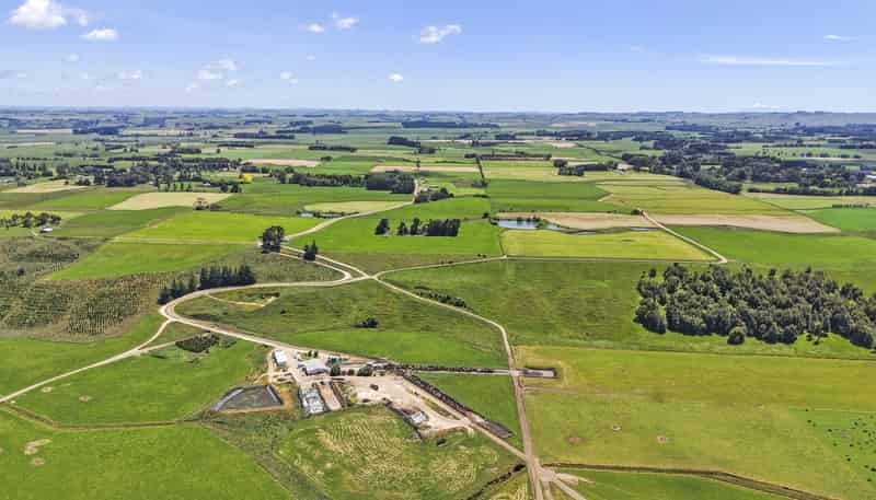 1974 Kimbolton Road, Kiwitea