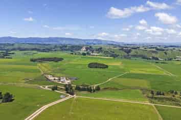 1974 Kimbolton Road, Kiwitea