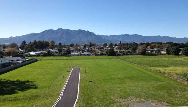 3 and 5 Barker Street, Waihou