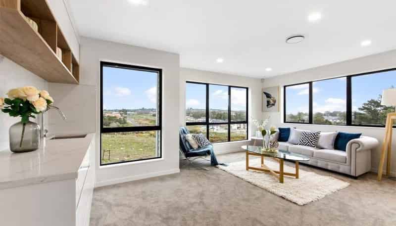 12 Taketonga Road, Flat Bush