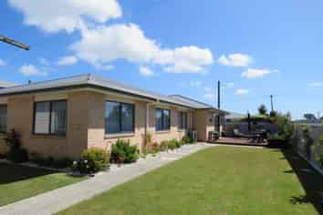 33 Queen Street, Westport