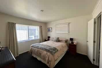 33 Queen Street, Westport