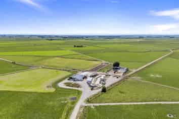 1685 State Highway 56, Tiakitahuna