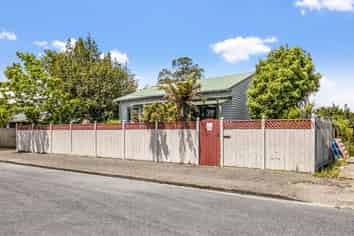 10 Fonblanque Street, Westport