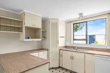 10 Fonblanque Street, Westport