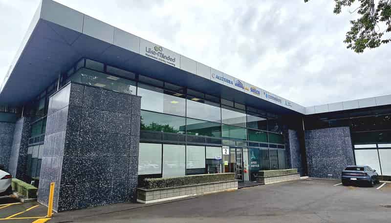 2/1 Show Place, Addington