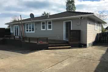 7 West View Crescent, Onerahi