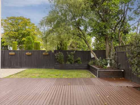 2/745 Acacia Bay Road, Acacia Bay