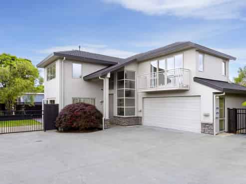 2/745 Acacia Bay Road, Acacia Bay