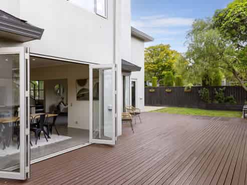 2/745 Acacia Bay Road, Acacia Bay