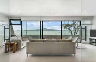 2/195 Tamaki Drive, Kohimarama