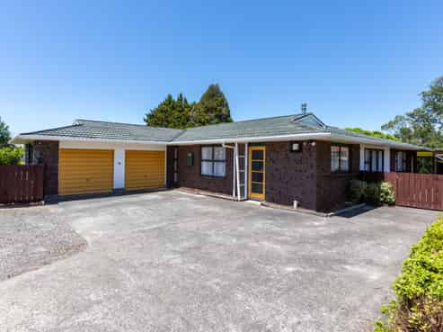 6 Guy Street, Dannevirke