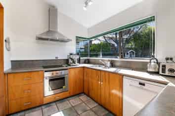 540 Whangaparaoa Road, Stanmore Bay