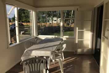 427 High Street South, Carterton