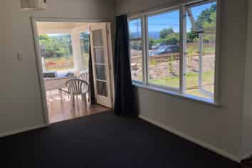 427 High Street South, Carterton