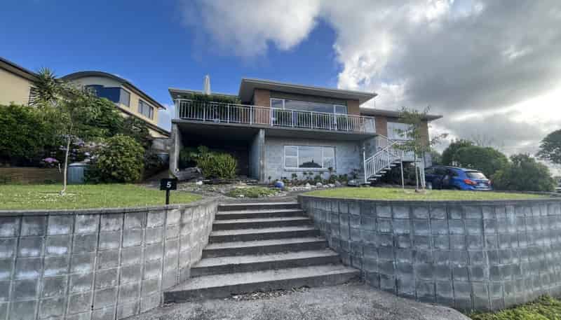 5 Fairfax Terrace, Frankleigh Park