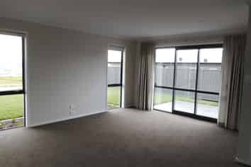 6 Robley Road, Pyes Pa