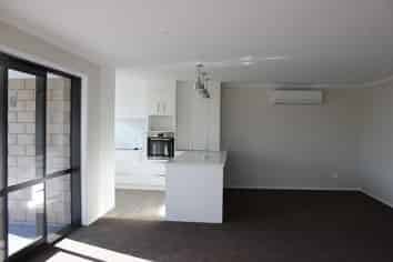 6 Robley Road, Pyes Pa