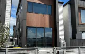 10 Parahau Road, Papakura