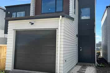 10 Parahau Road, Papakura