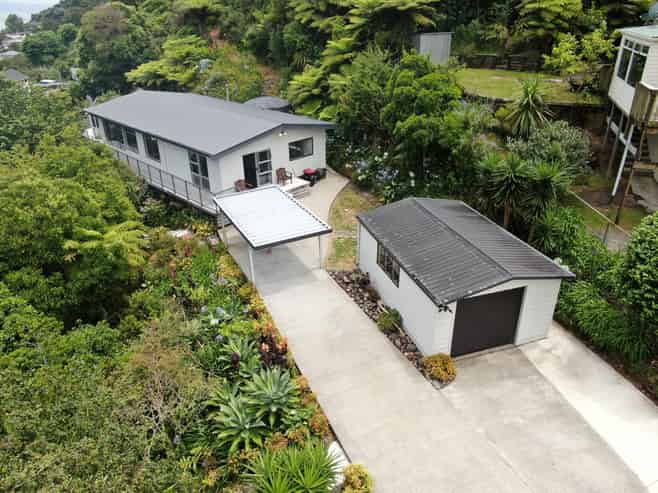 5 Lucy Road, Waiomu
