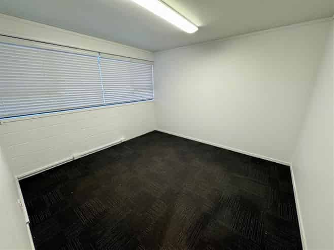 CBRE | Flexible Warehouse in Secure Complex